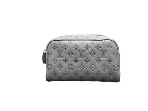 Louis Vuitton Monogram E